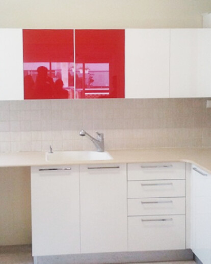 Shiny Formica kitchen's