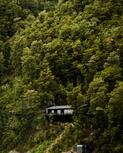 HOUSE IN TODOS LOS SANTOS LAKE