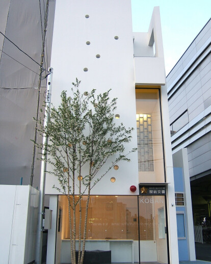 Police Box in front of Fukui Station