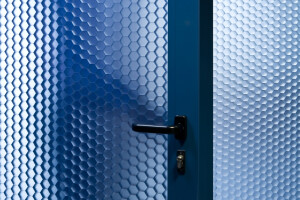 Hexaben™ Ultra-light composite Panel with a Honeycomb