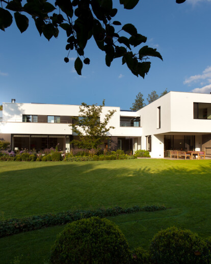 classic Bauhaus Villa in Munich