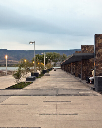 CUEXCOMATITLAN PIER