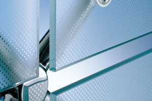 Madras® Pixel: "curtain-effect” glass.