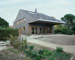 050_REB  Transformation of R House