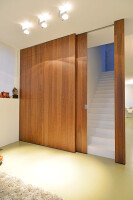 SELF-SUPPORTING POCKET DOOR