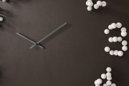 ”MOCAP “ wall clock    > time is an illusion