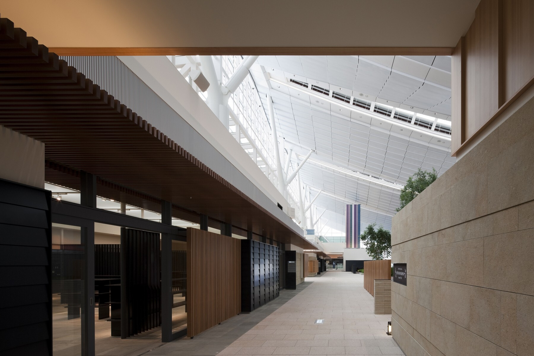 https://archello.com/story/21261/attachments/photos-videos/5 photo_credit Hiroshi Ueda