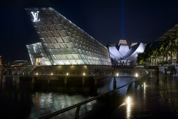 Crystal Pavilion (the Louis Vuitton Island Maison)