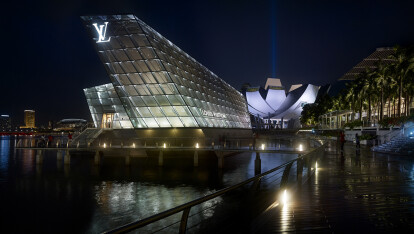 Crystal Pavilion (the Louis Vuitton Island Maison)