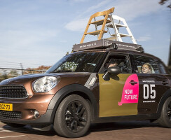 Usit on top of Mini-Countryman