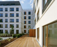 courtyard / roof garden