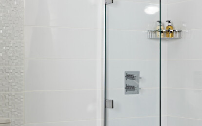 Decem Hinged Bath Screen