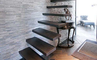 Barroco Wall combined with high end staircase