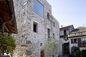 Conversion of old stone house in the village core of Scaiano