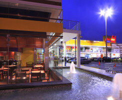 Strip Center Chorrillos