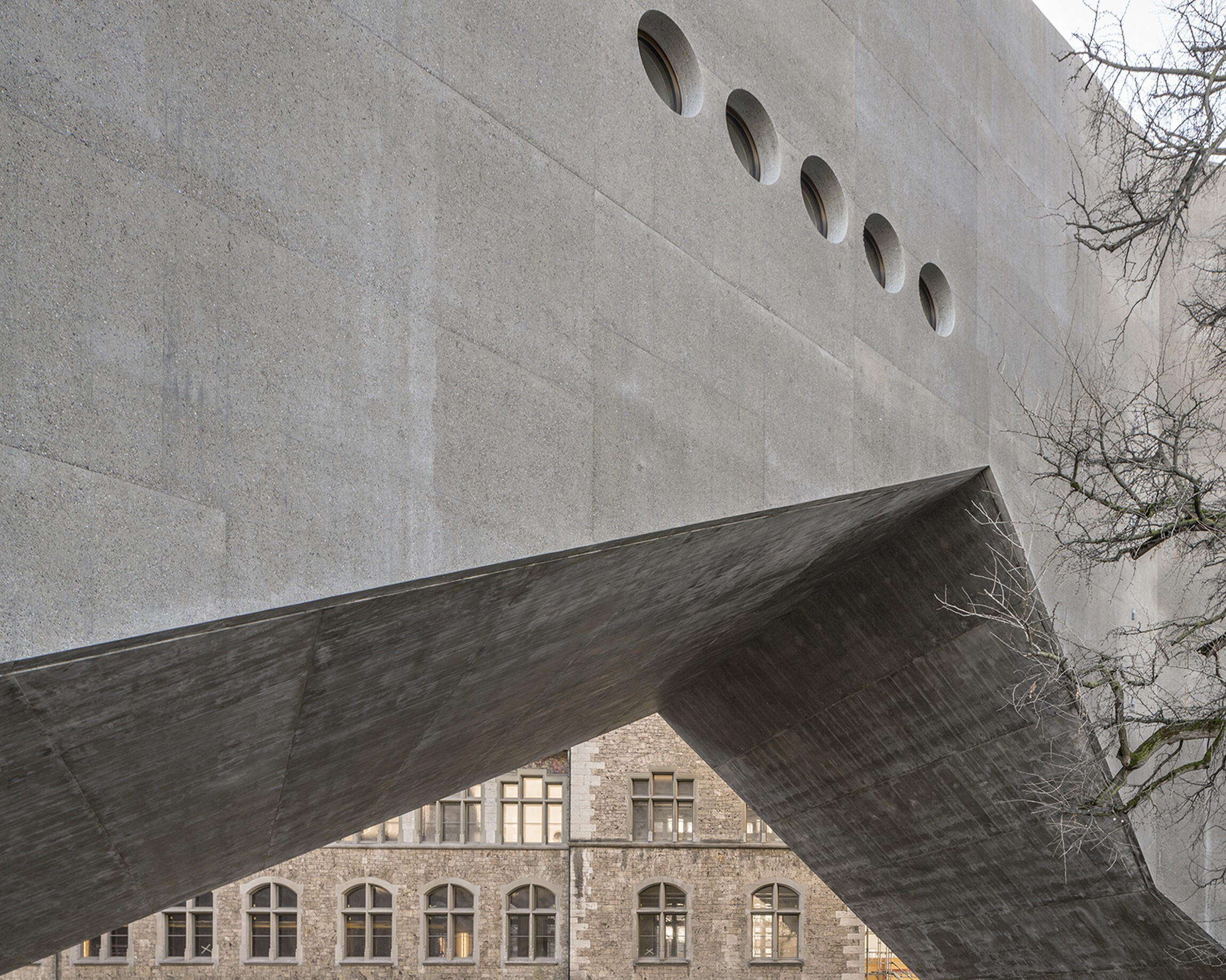 https://archello.com/story/37058/attachments/photos-videos/3 photo_credit Roman Keller