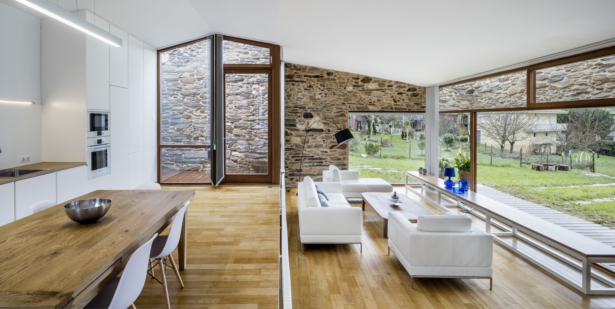 https://archello.com/story/37699/attachments/photos-videos/11 photo_credit Adrià Goula