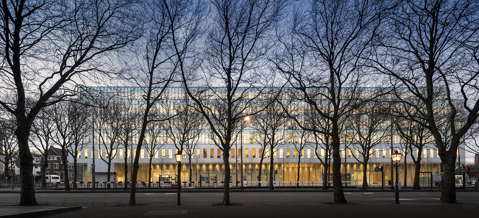 https://archello.com/story/38261/attachments/photos-videos/3 photo_credit © Fernando Guerra | FG+SG