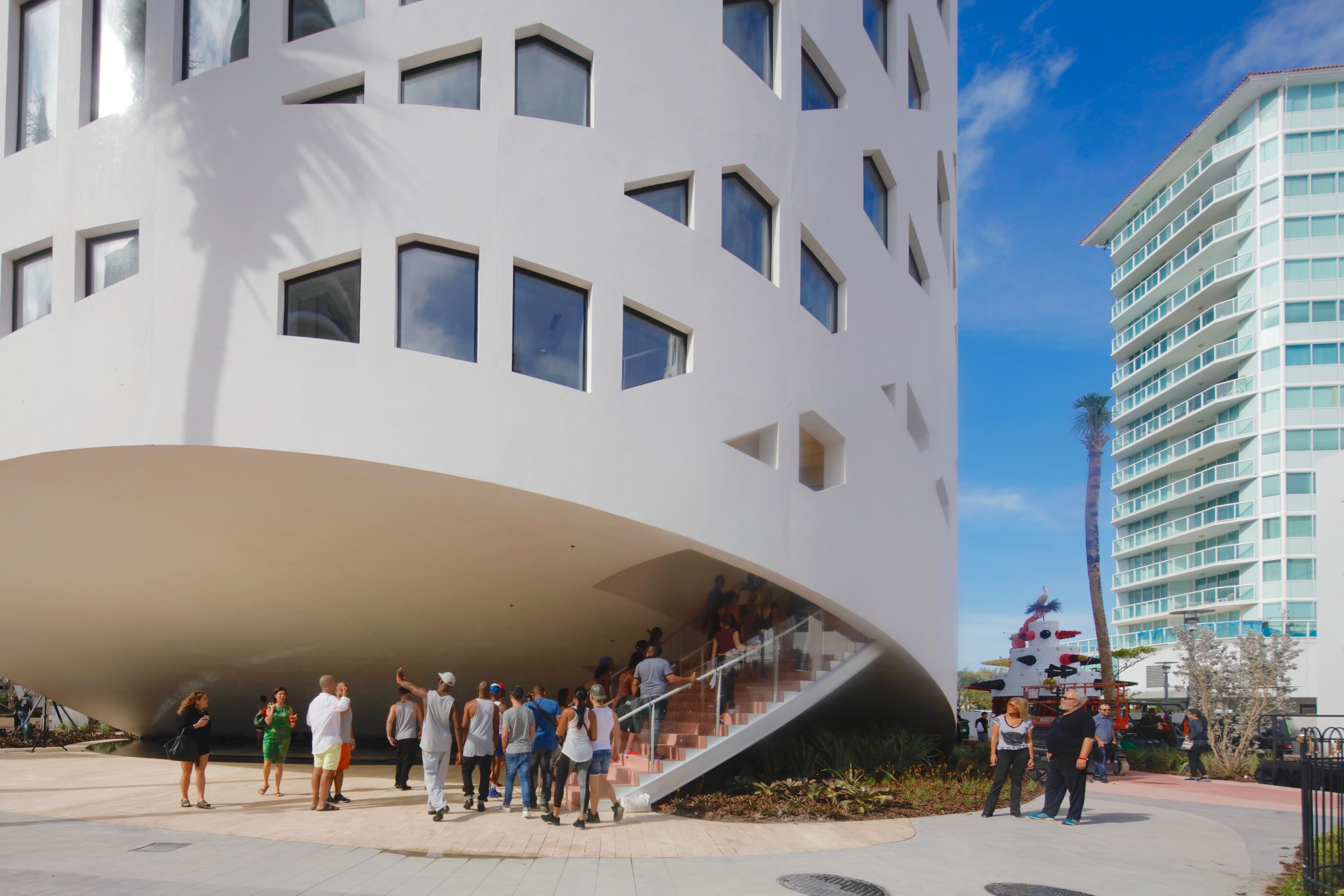 https://archello.com/story/43205/attachments/photos-videos/26 photo_credit Philippe Ruault
