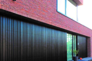 Diverso : integrated garagedoor