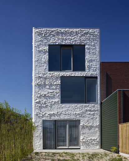 Fabric Facade: Studio Apartment