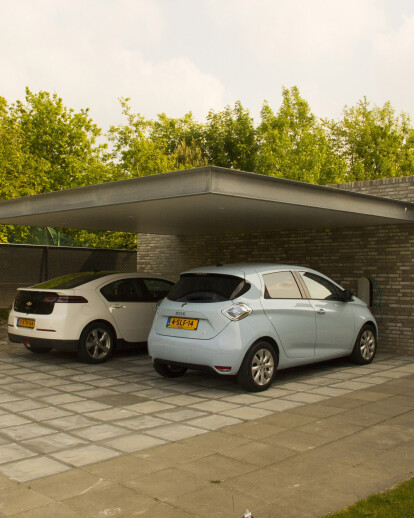 Unique carport in Almere