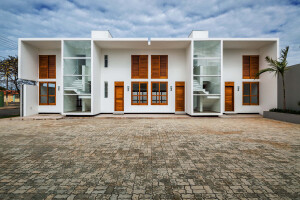 AV HOUSES