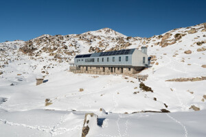 ILLA MOUNTAIN HUT