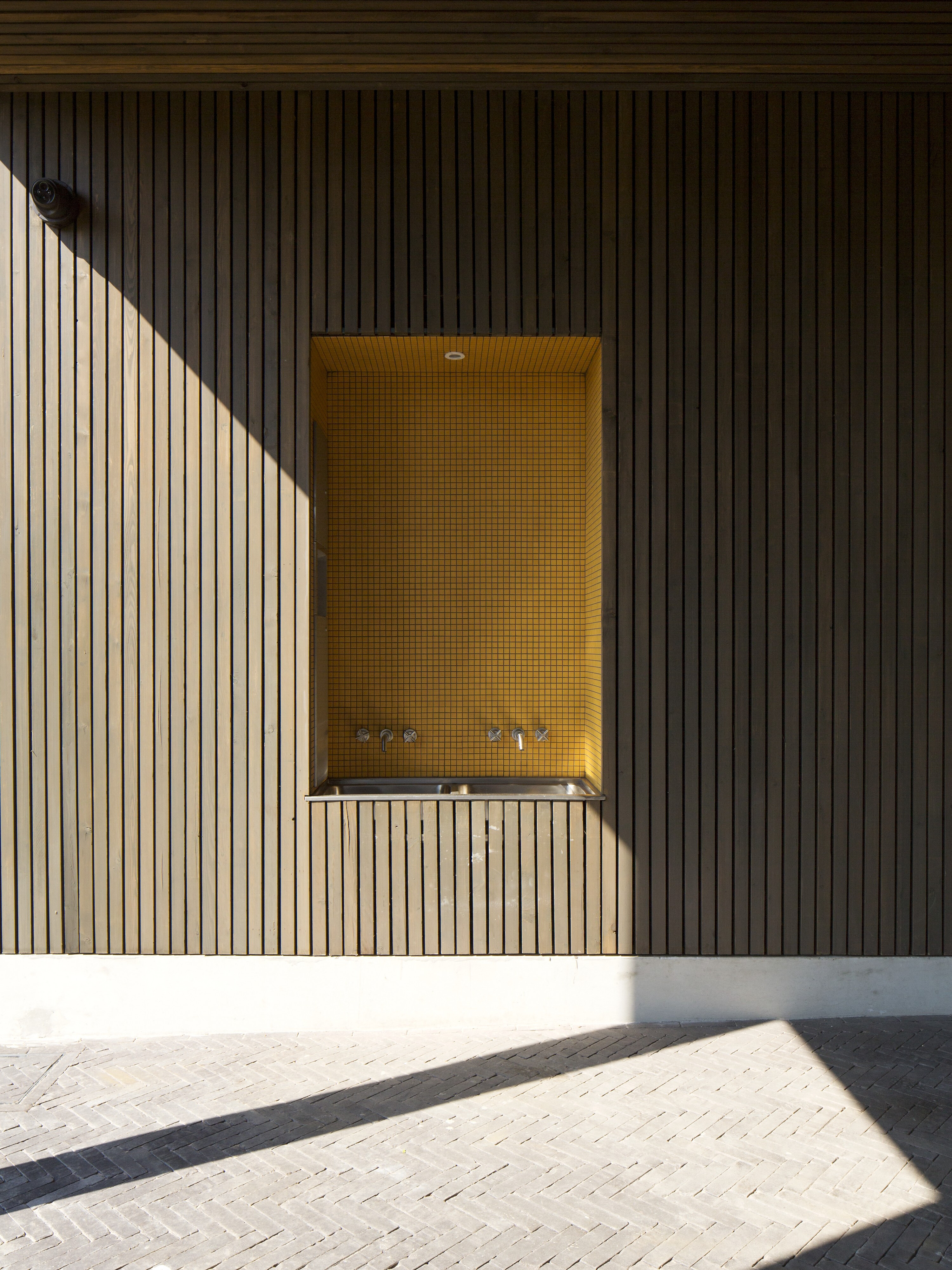https://archello.com/story/49818/attachments/photos-videos/16 photo_credit Lewis Khan