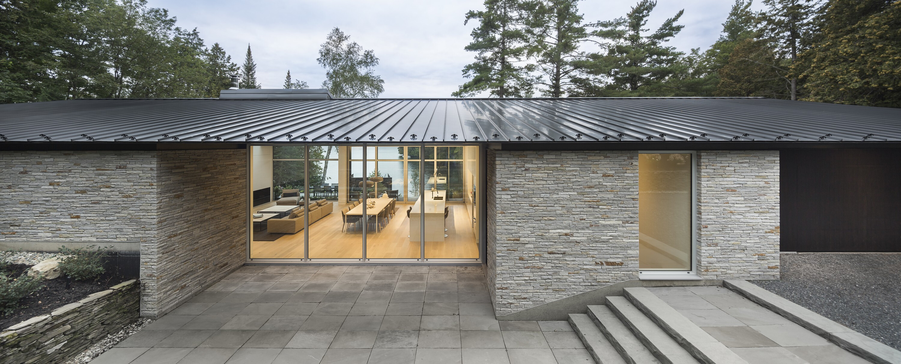 https://archello.com/story/50379/attachments/photos-videos/9 photo_credit Stéphane Groleau