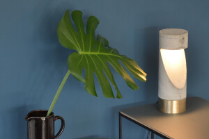 Moai table lamp