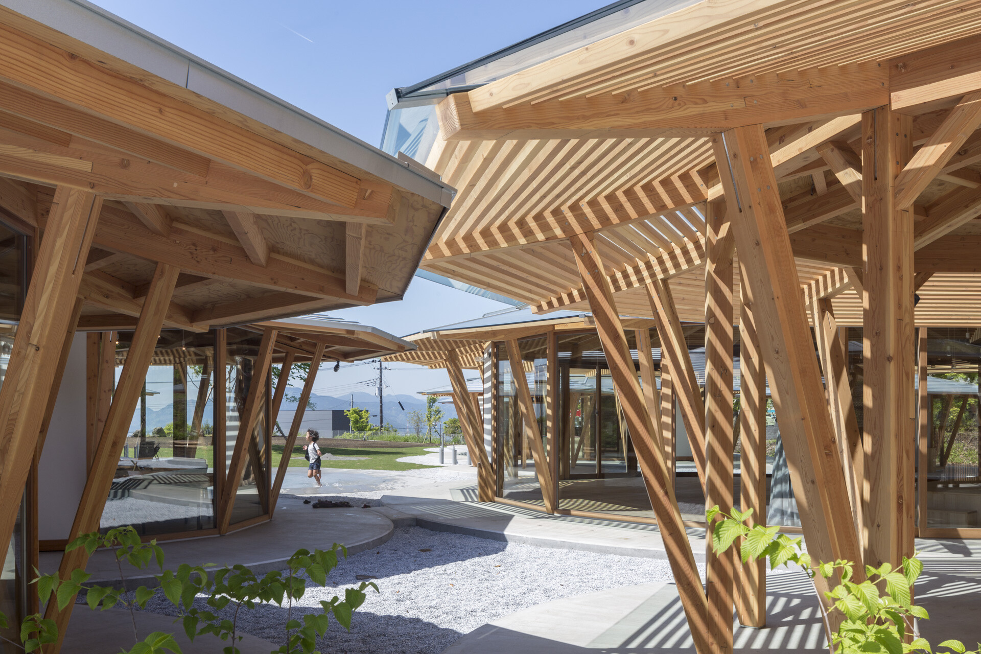 https://archello.com/story/56533/attachments/photos-videos/5 photo_credit Shinkenchiku-sha
