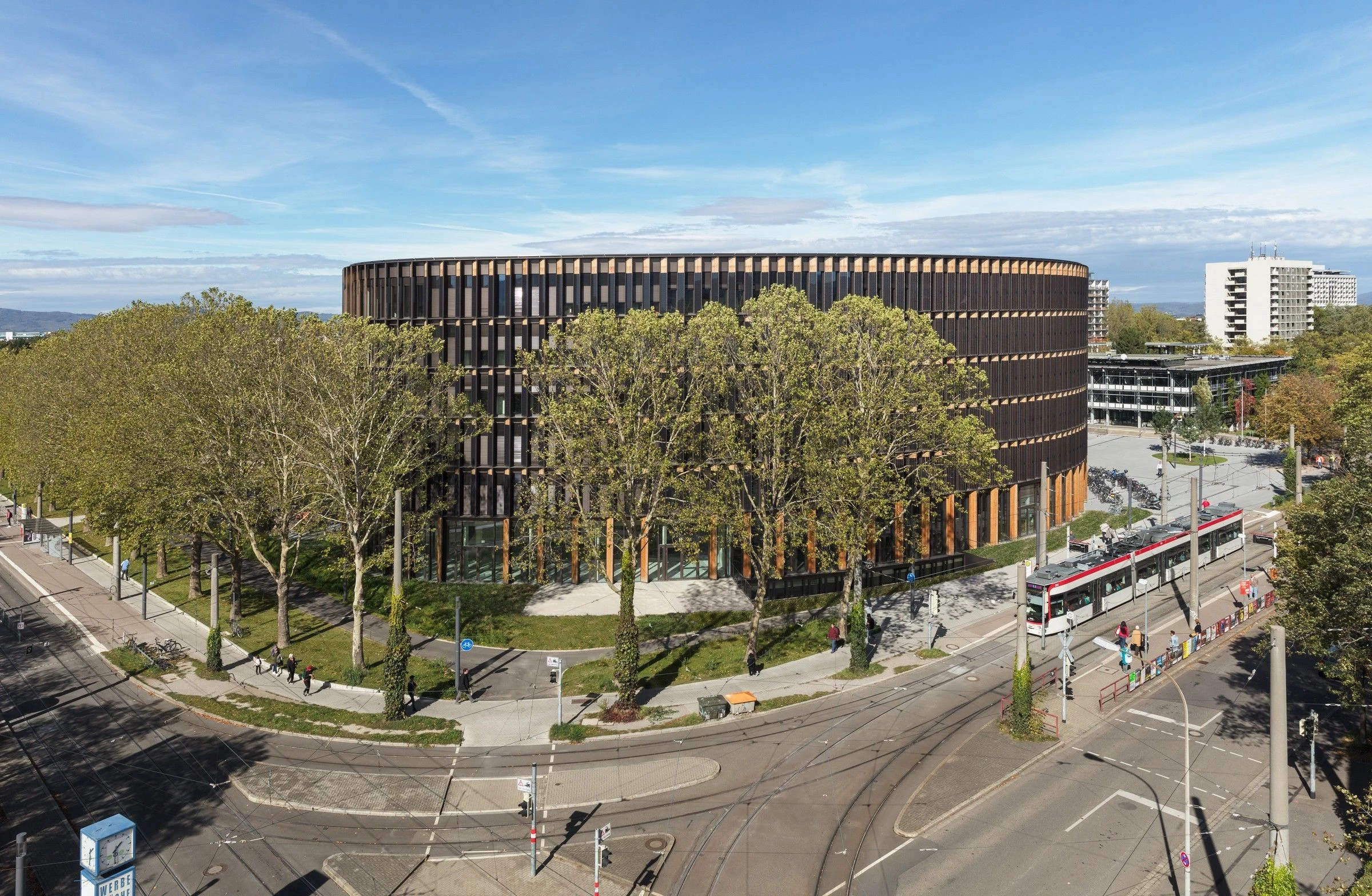 https://archello.com/story/50247/attachments/photos-videos/20 photo_credit © ingenhoven associates / HGEsch