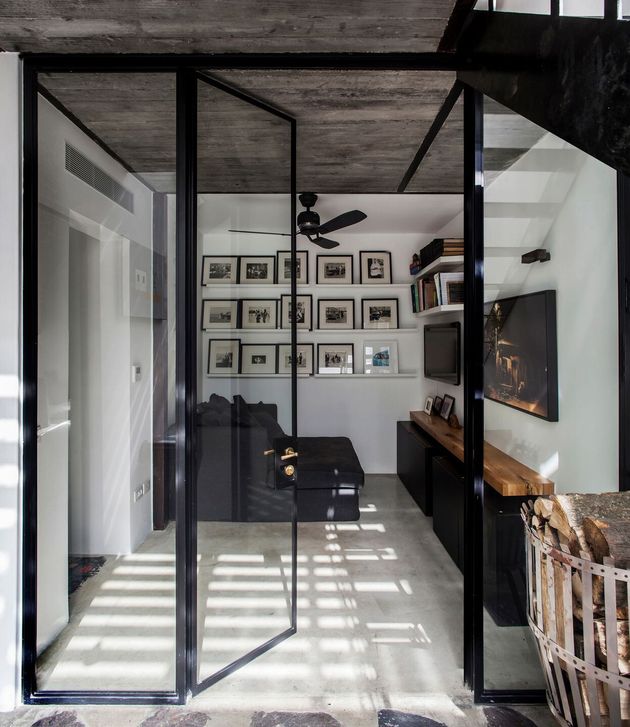 https://archello.com/story/57302/attachments/photos-videos/7 photo_credit Yoav Gurin