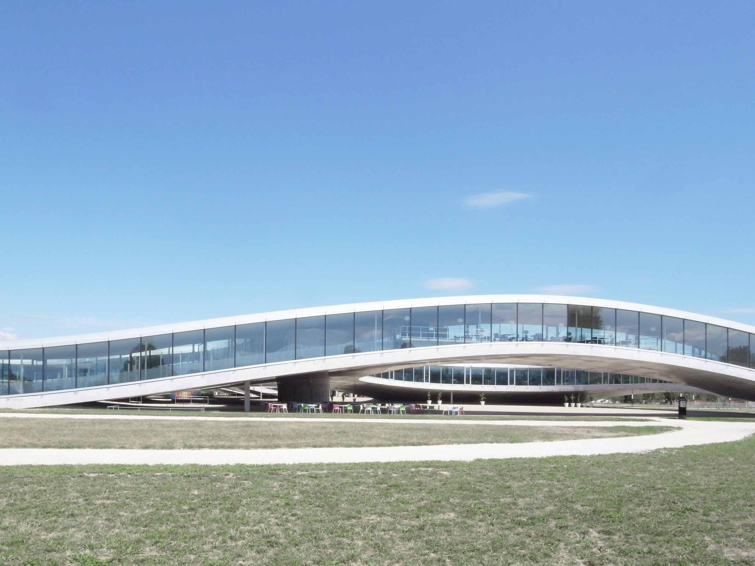 rolex learning center structure