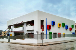Modern Bioclimatic Kindergarten
