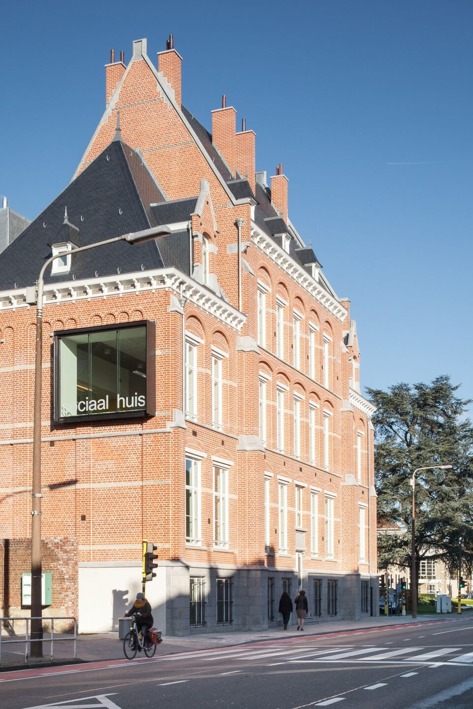 https://archello.com/story/63029/attachments/photos-videos/5 photo_credit © Tim Van de Velde