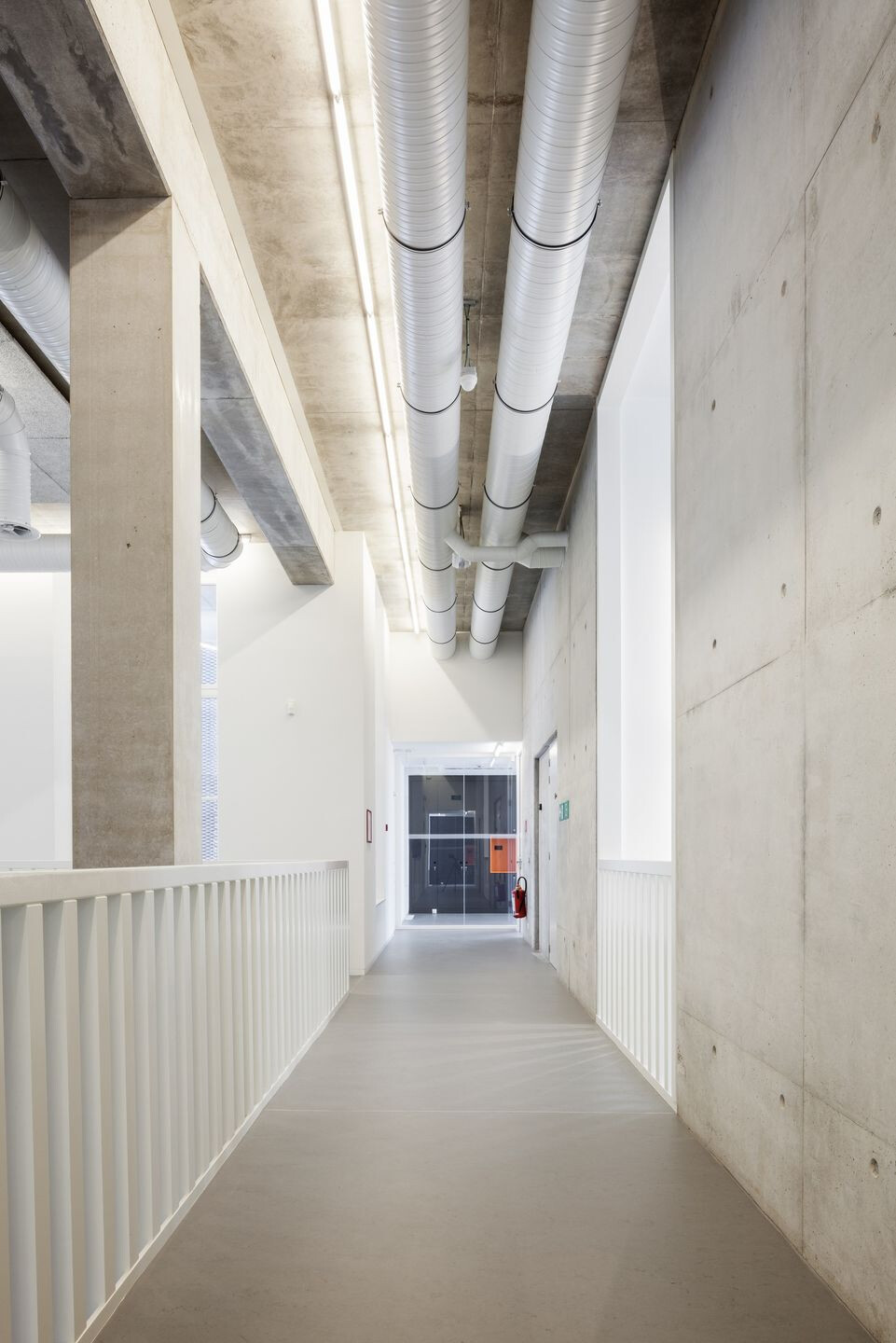 https://archello.com/story/63029/attachments/photos-videos/26 photo_credit © Tim Van de Velde