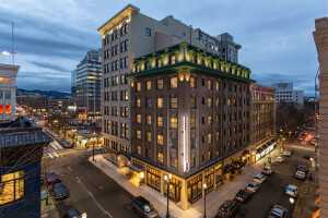 Woodlark Hotel