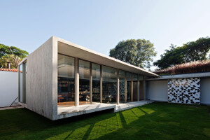 Capobianco House - Library