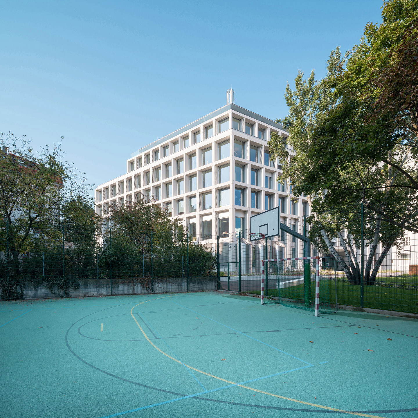 https://archello.com/story/53435/attachments/photos-videos/1 photo_credit Lukas Schaller