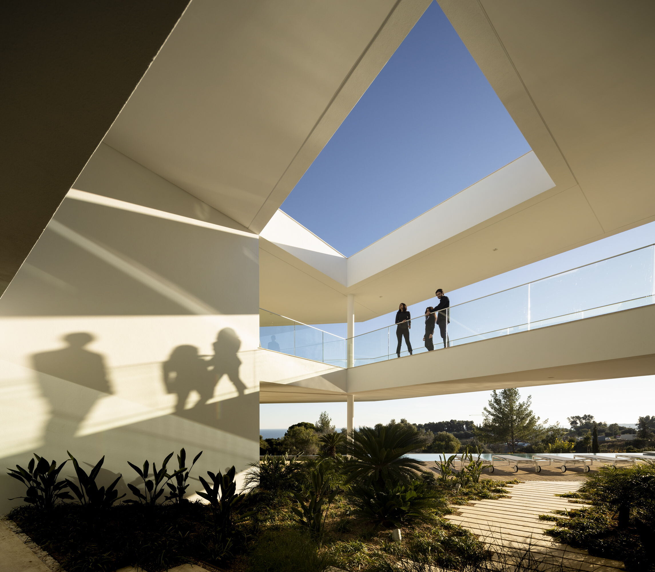 https://archello.com/story/67574/attachments/photos-videos/14 photo_credit © Fernando Guerra FG+SG