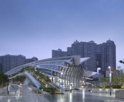 Hong Kong West Kowloon Station by Andrew Bromberg at Aedas; Photo by Paul Warchol