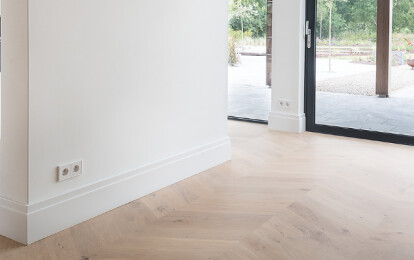 DENNEBOS FLOORING