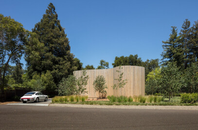 Roofless House