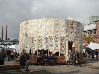 Company New Heroes in collaboration with Krown.bio creates mycelium pavilion grown out of agricultural waste