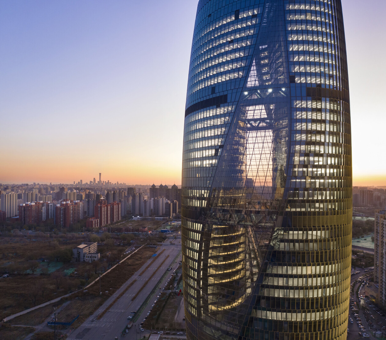 Zaha Hadid Architects realizes world’s tallest atrium inside Leeza Tower