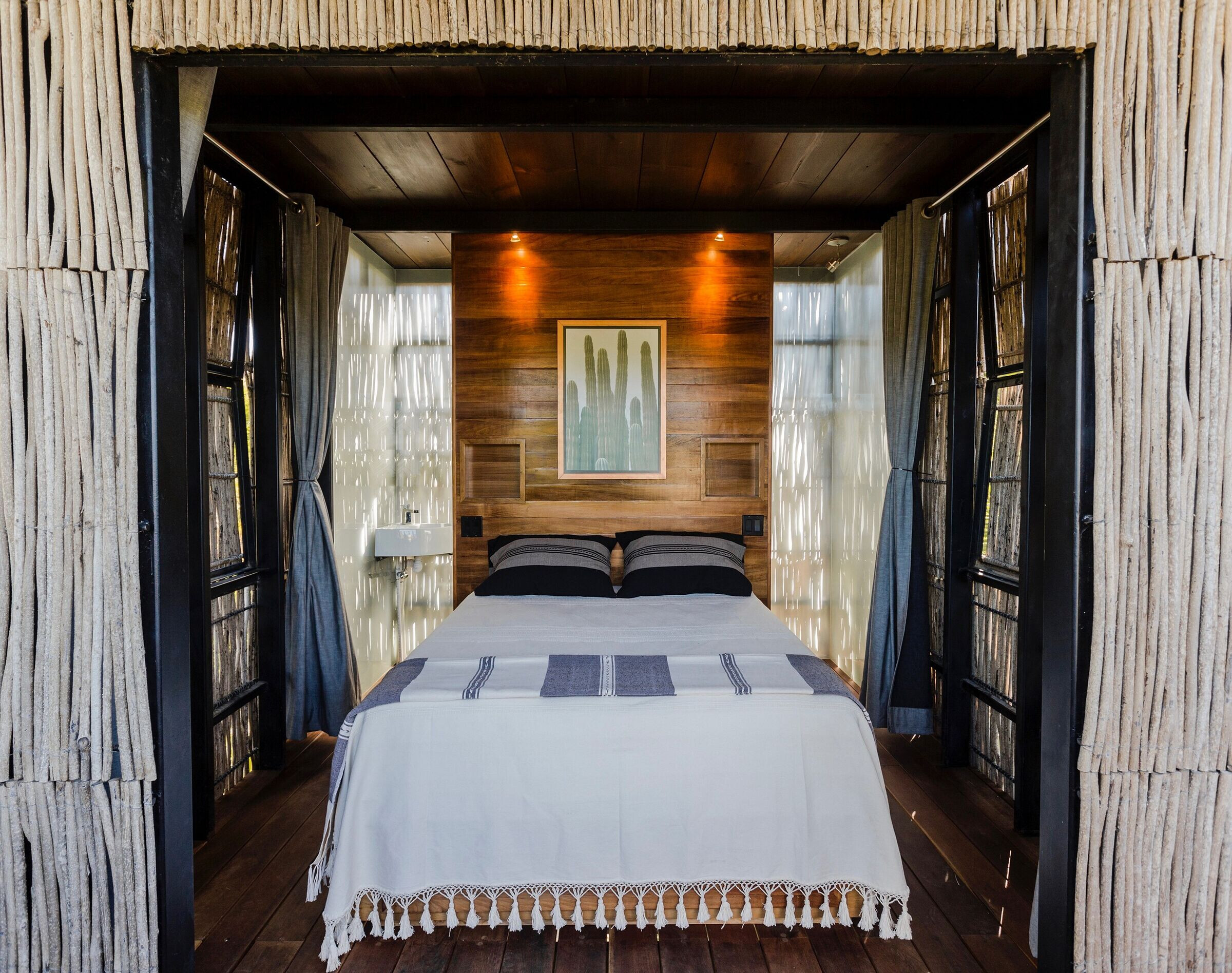 https://archello.com/story/74276/attachments/photos-videos/8 photo_credit Gina & Ryan Photography