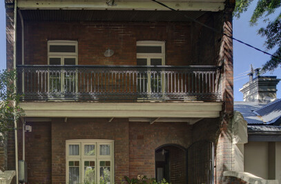 Long Courtyard House