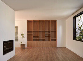 AC HOUSE